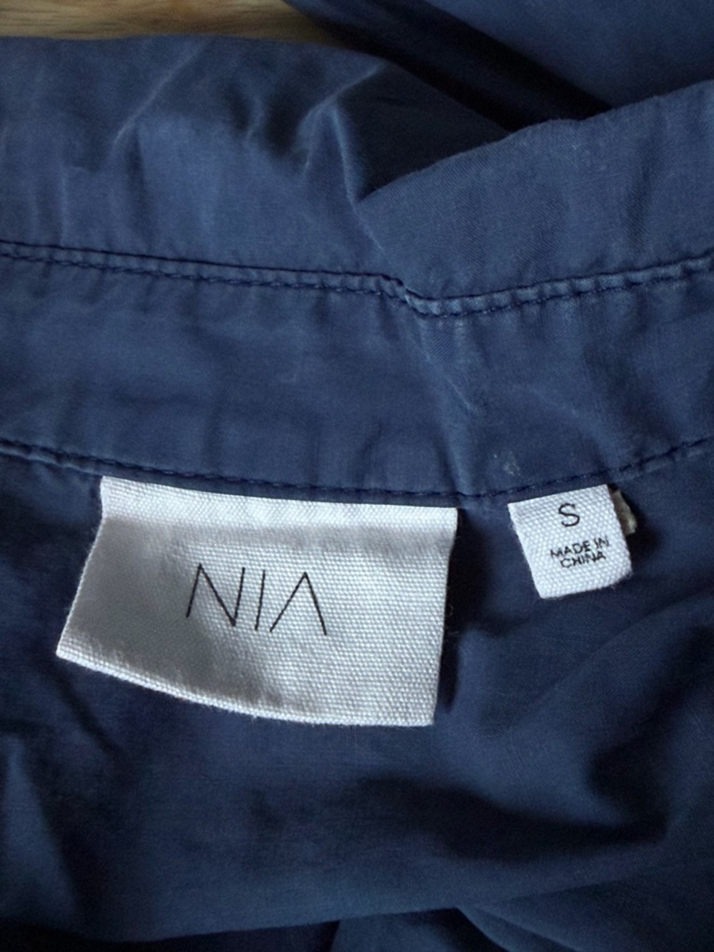 NIA Navy Cotton Long Sleeve Button-Down Shirt Size Small 39500 - Picture 11 of 14